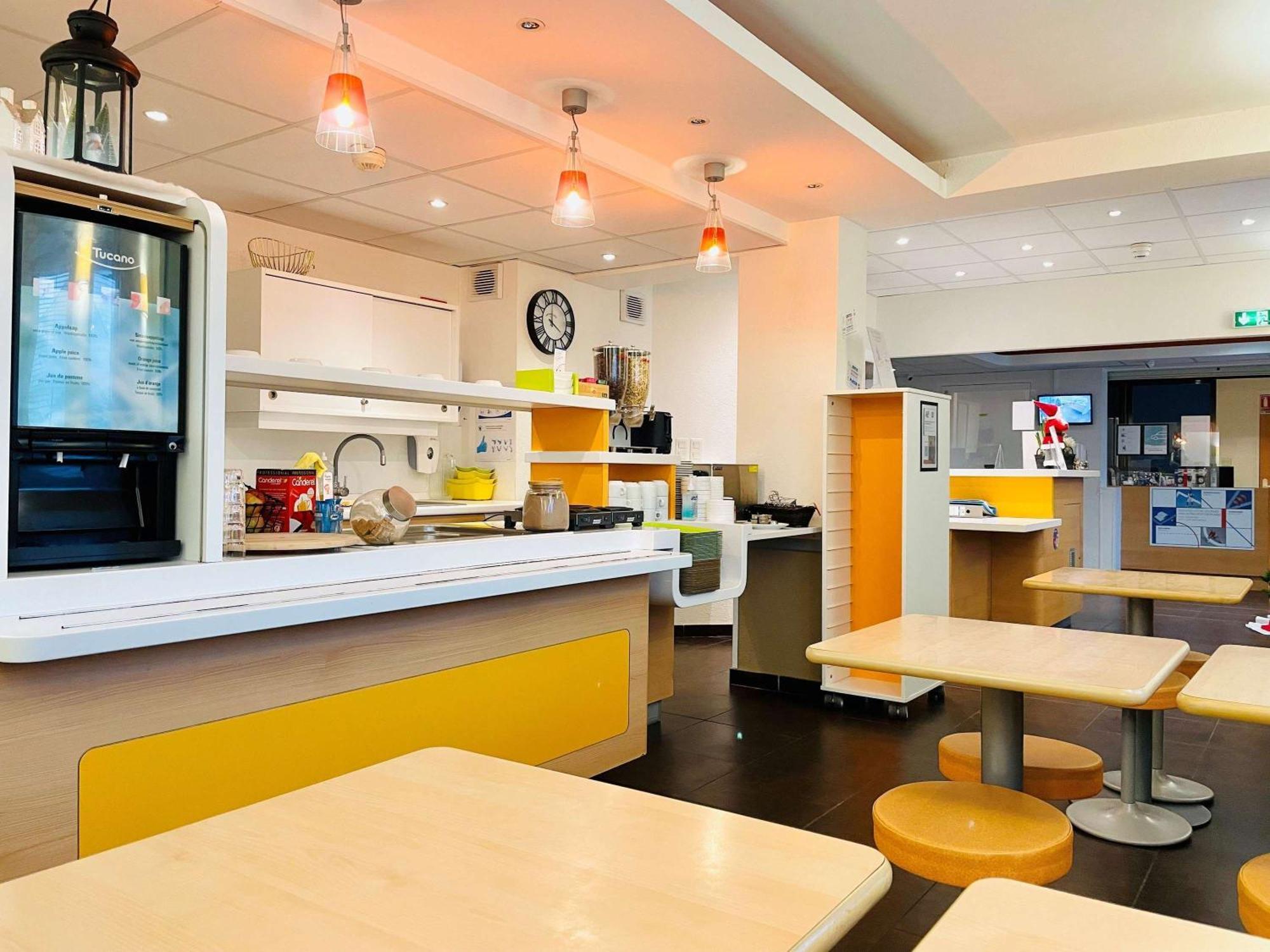 Ibis Budget Roye روي المظهر الخارجي الصورة